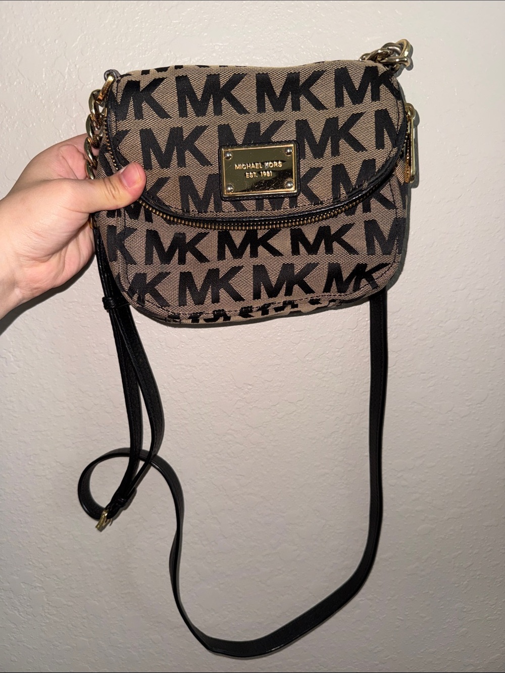 MICHAEL KORS Tan & Black MK Logo Crossbody Bag